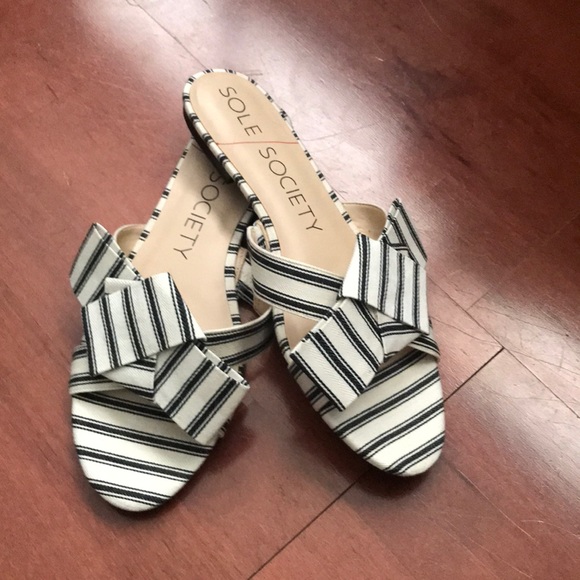 Sole Society “So-Matty” bow slide sandal - Picture 1 of 2